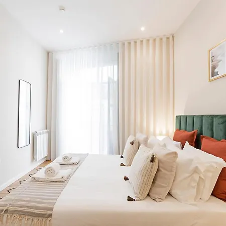 Brand New 4Br W/ 200Yrs Of History In Central Porto By Lovelystay Exterior photo