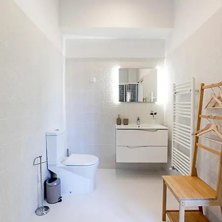 Brand New 4Br W/ 200Yrs Of History In Central Porto By Lovelystay Exterior photo