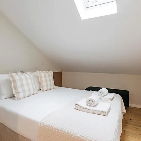 Brand New 4Br W/ 200Yrs Of History In Central Porto By Lovelystay Exterior photo