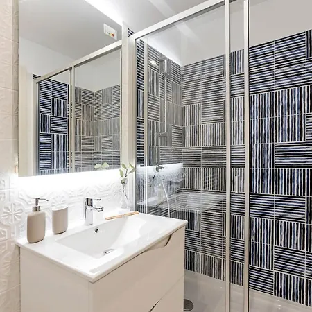Brand New 4Br W/ 200Yrs Of History In Central Porto By Lovelystay Exterior photo